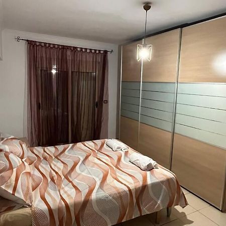 Ak Terminal Apartments Драч Екстериор снимка