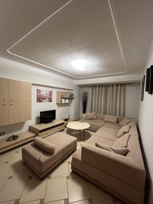 Ak Terminal Apartments Драч Екстериор снимка