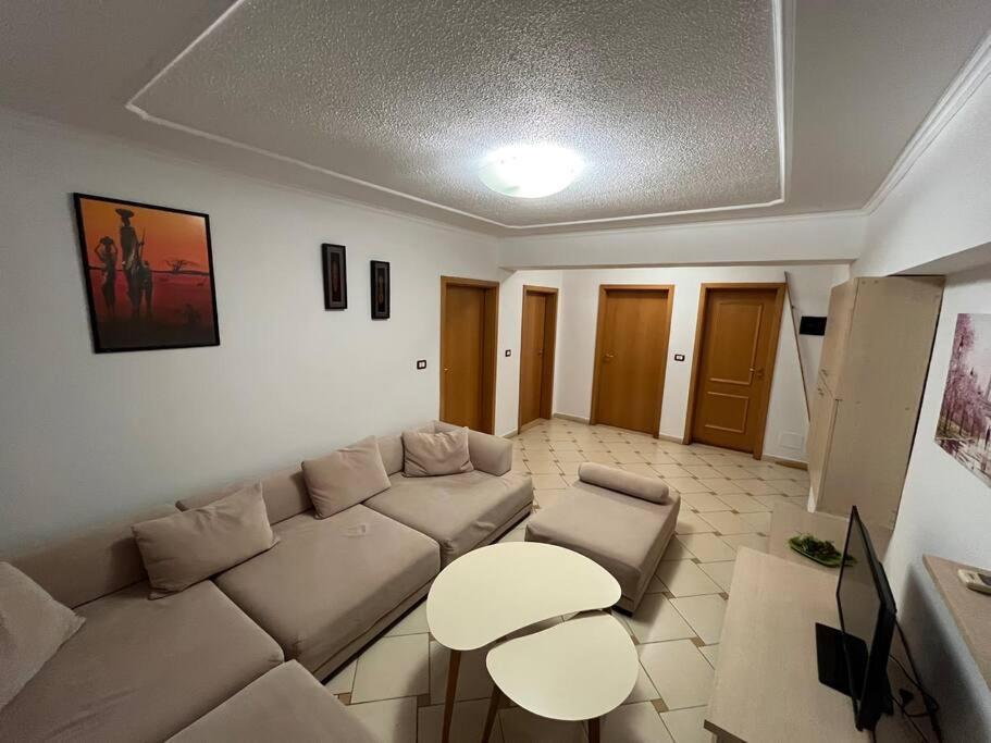 Ak Terminal Apartments Драч Екстериор снимка